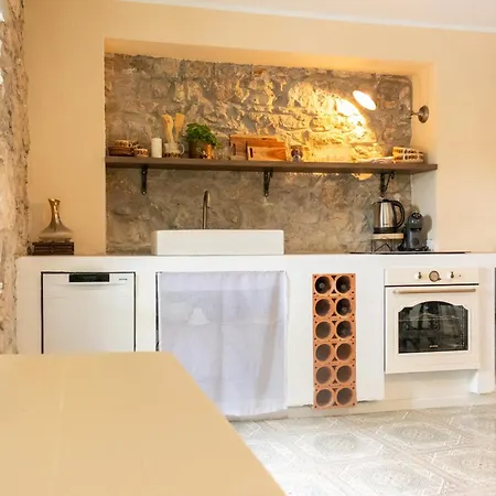Vila Casa Kamik-19th Century Stone House 50 M From Sea